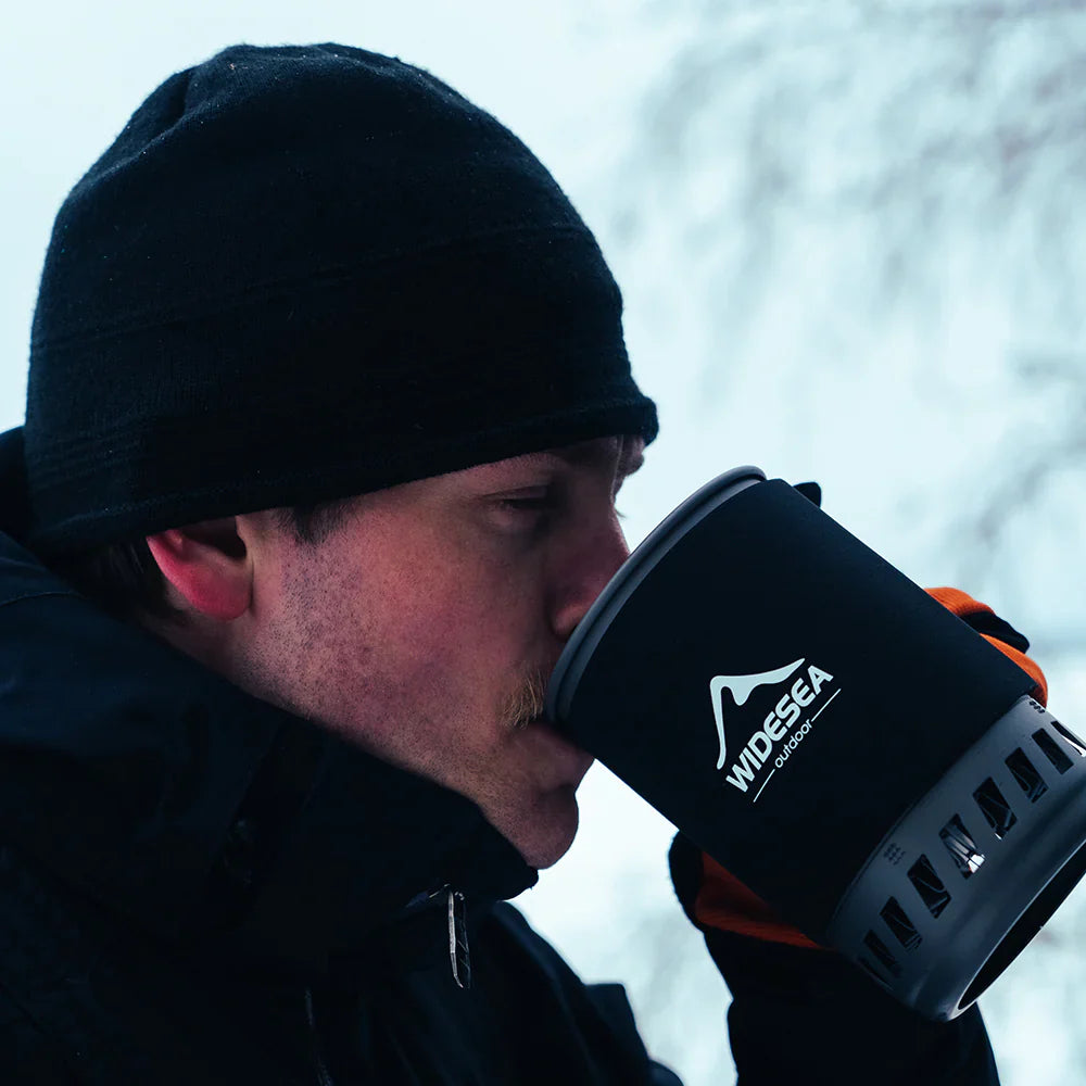 Comment bien s’habiller pour un bivouac en toute saison ? 🏕️❄️☀️